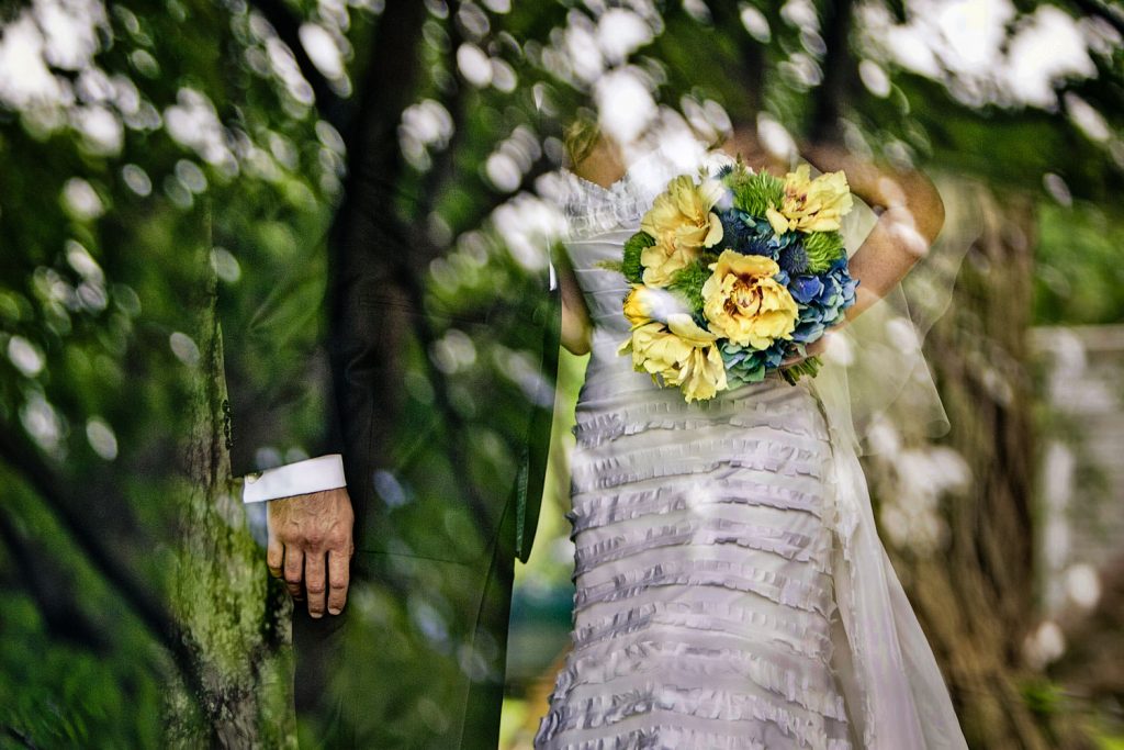 JAGstudios Photography | Candid New York City Wedding Details | Yellow Bridal Bouquet