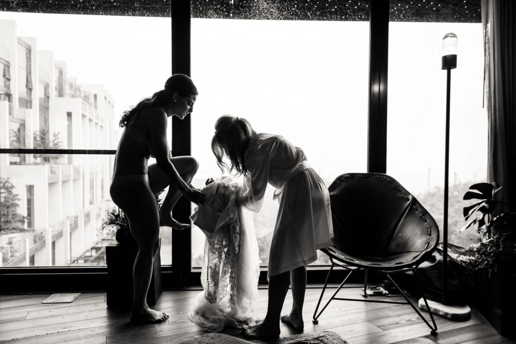 JAGstudios Photography | Timeless Brooklyn Botanic Garden Wedding | Danielle Frankel Bridal Gowns