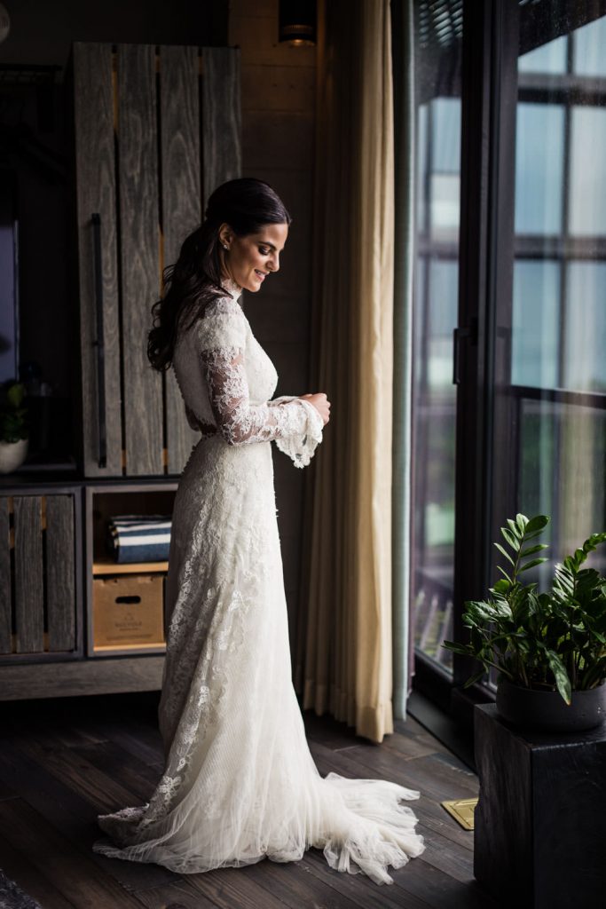 JAGstudios Photography | Iconic Brooklyn Botanic Garden Wedding | Danielle Frankel Wedding Gowns